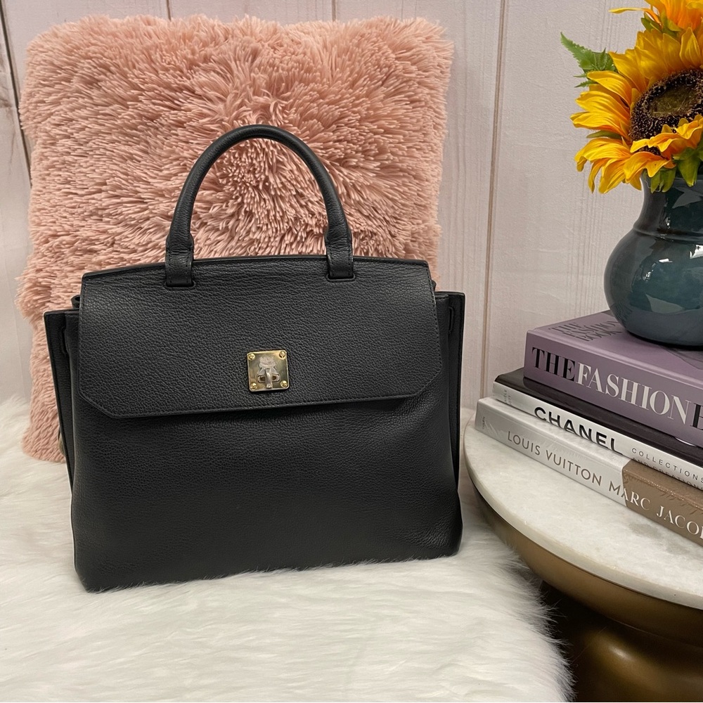 MCM Grained Calfskin Milla Bag Large
